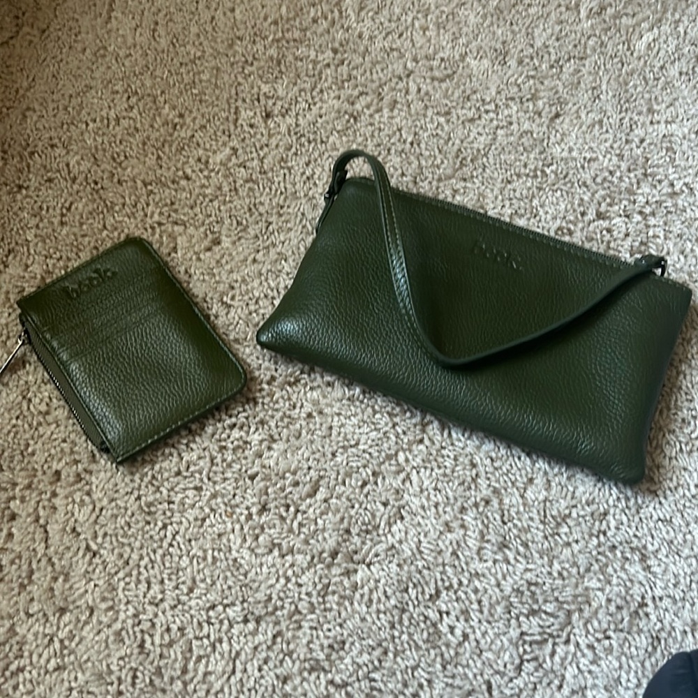 Beck bags. Matching dark green card holder and wristlet